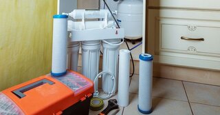 Установка фильтра для воды в Одинцове — цена от 621 руб., заказать монтаж под ключ в Мастер24